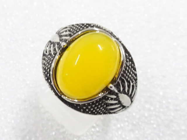 JAPANESE KIMONO / ANTIQUE COLORED STONE RING (SIZE 28)